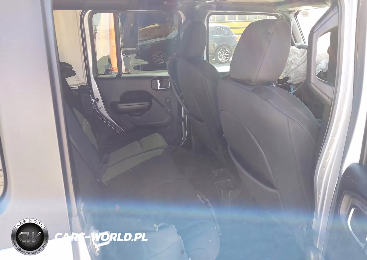 2018 Jeep Wrangler Unlimited Sport 4X4 VIN:1C4HJXDG4JW150501 - 8