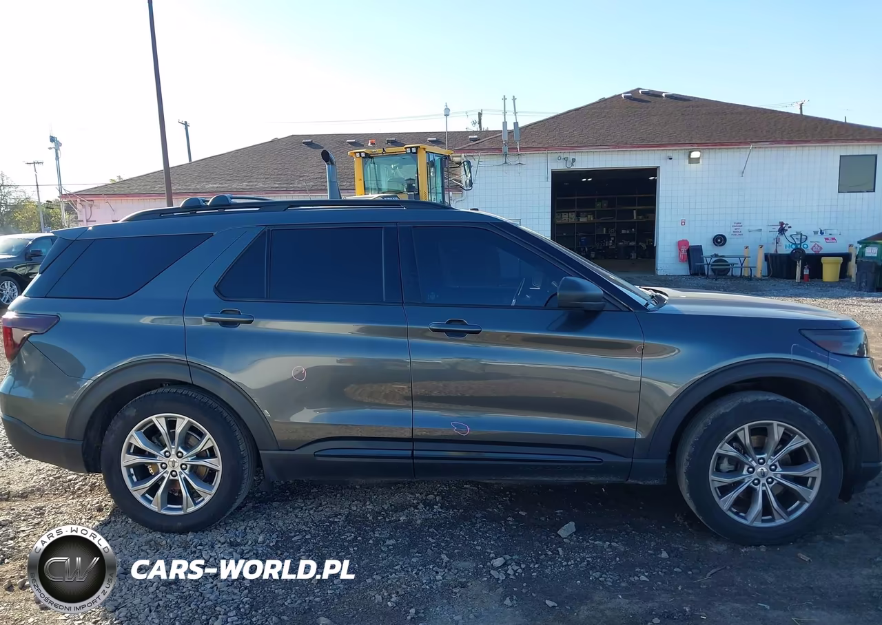 2020 Ford Explorer Xlt VIN:1FMSK8DH9LGA51392 - 13
