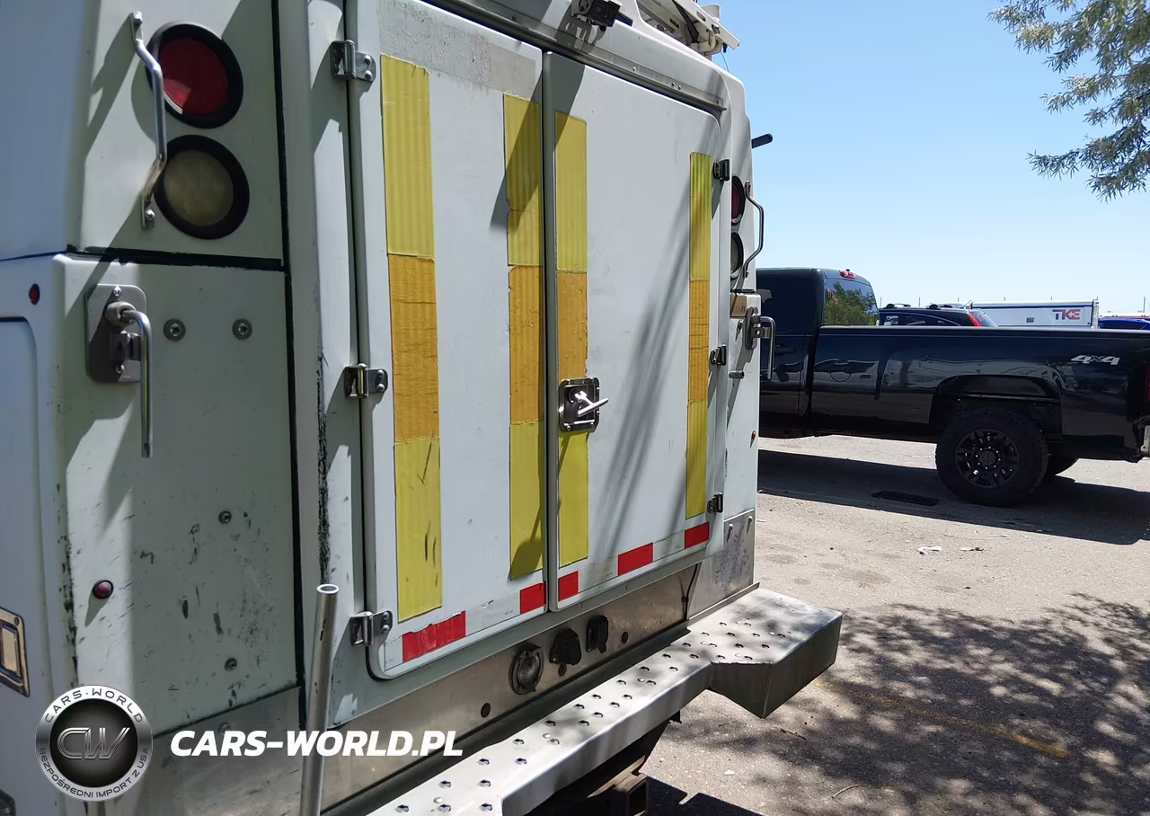2013 Ford F350 Super Duty Utility - Service Truck VIN:1FDRF3A65DEB92658 - 6