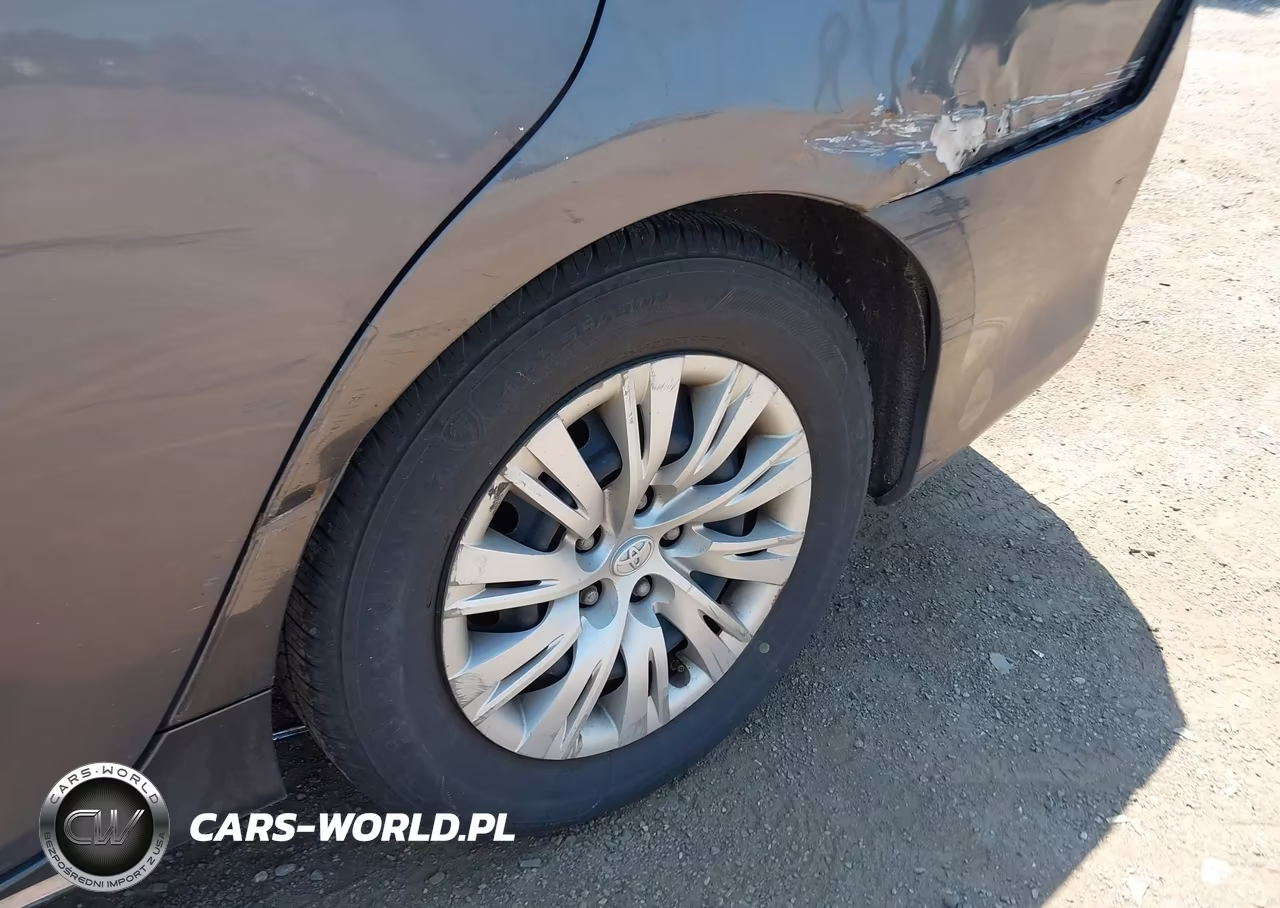2014 Toyota Camry Hybrid Le VIN:4T1BD1FK1EU101295 - 12