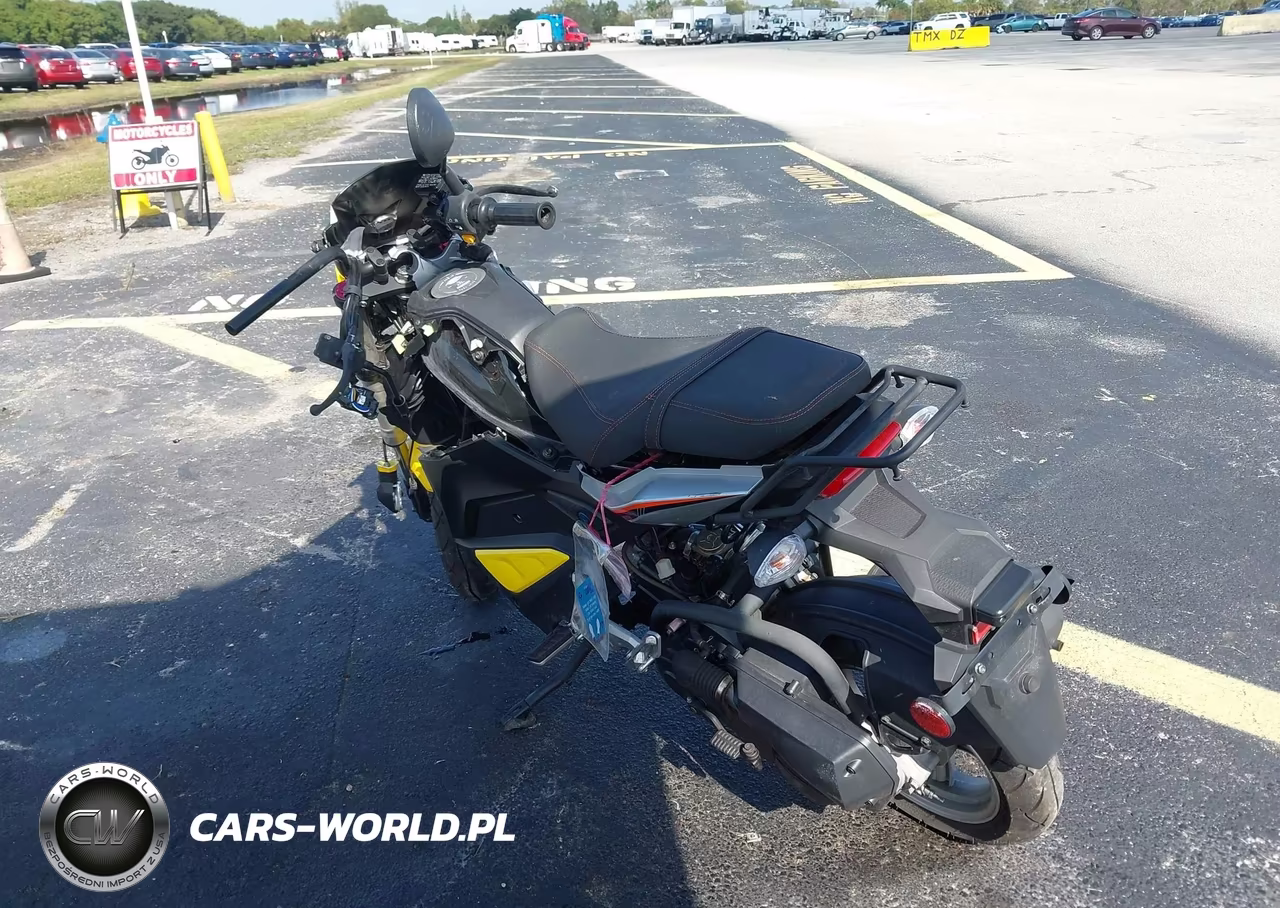 2024 Kawasaki Z750S VIN:LFETCAGV5R1200139 - 3
