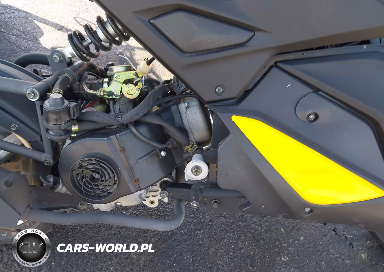 2024 Kawasaki Z750S VIN:LFETCAGV5R1200139 - 8