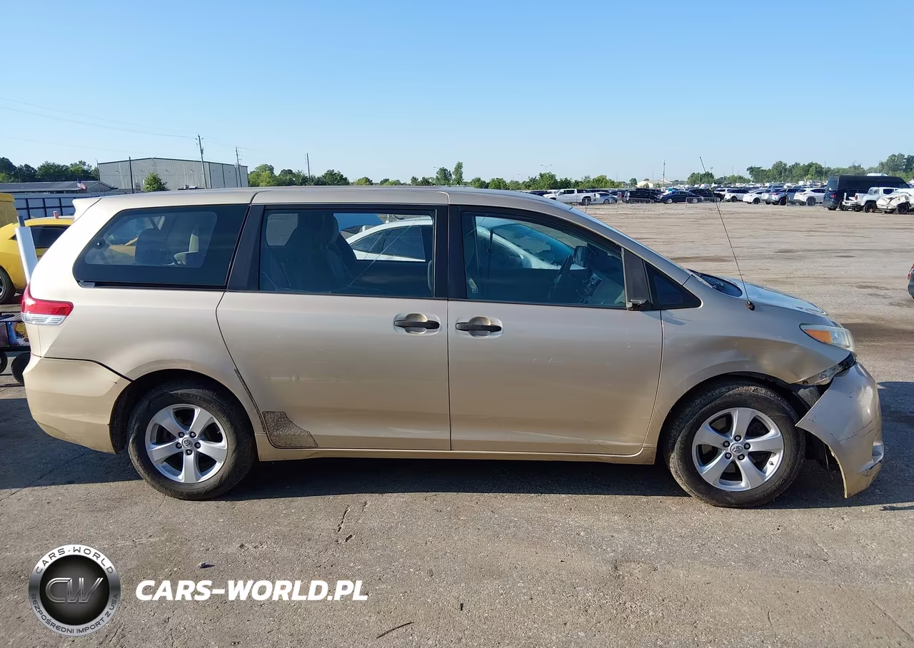 2011 Toyota Sienna VIN:5TDKA3DC6BS003657 - 13