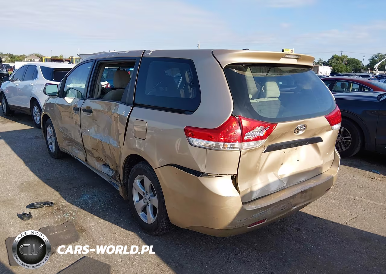 2011 Toyota Sienna VIN:5TDKA3DC6BS003657 - 3