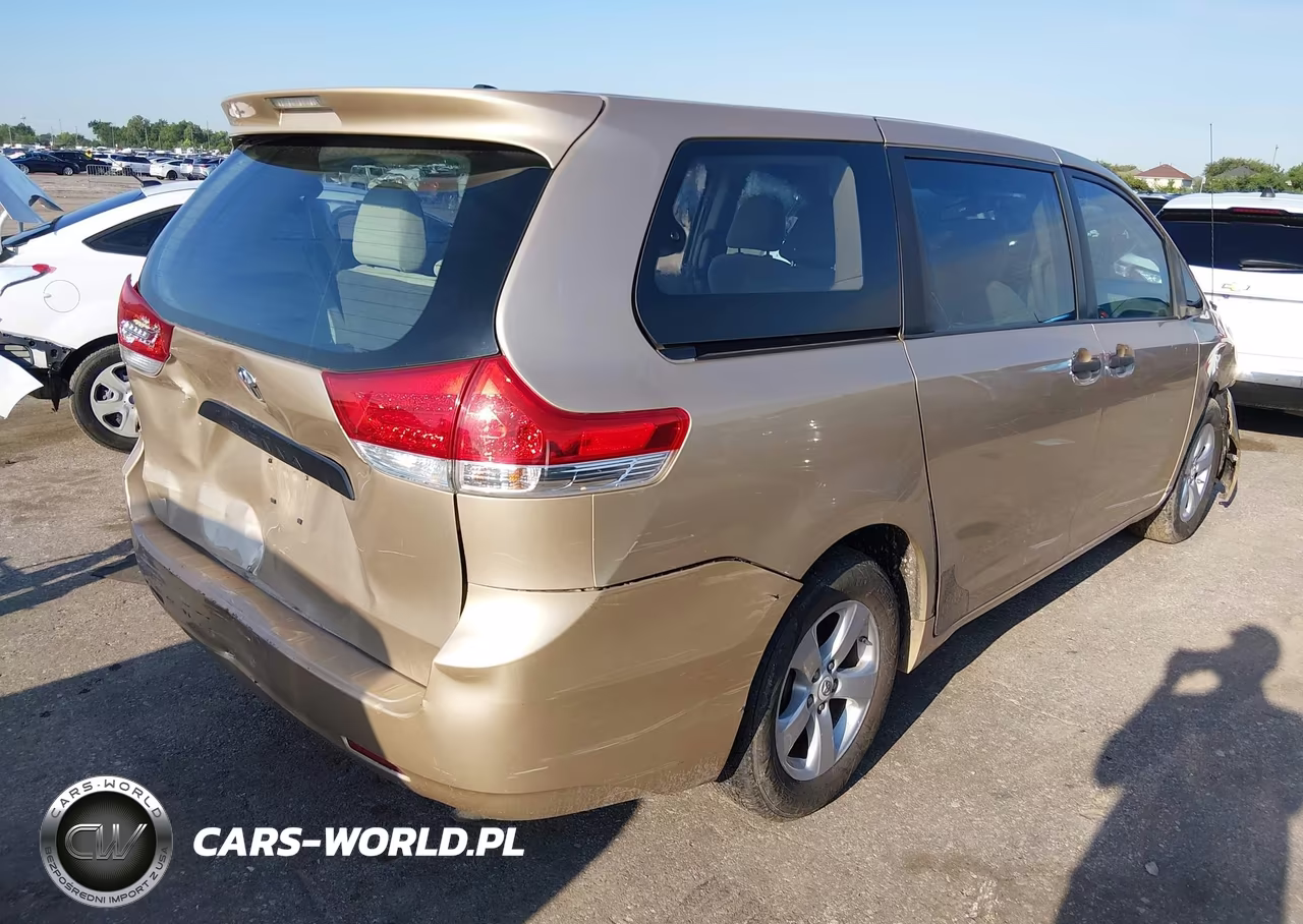 2011 Toyota Sienna VIN:5TDKA3DC6BS003657 - 4