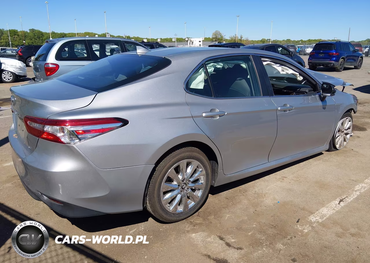 2019 Toyota Camry Le VIN:4T1B11HK7KU169568 - 4