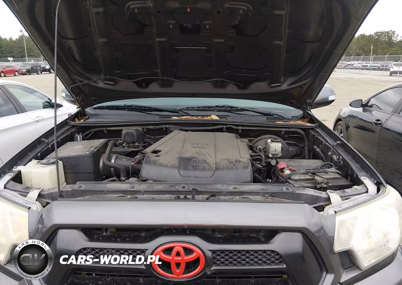 2015 Toyota Tacoma Base V6 VIN:5TFLU4EN7FX120696 - 10