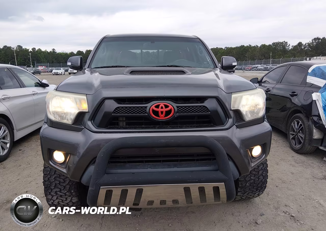 2015 Toyota Tacoma Base V6 VIN:5TFLU4EN7FX120696 - 12