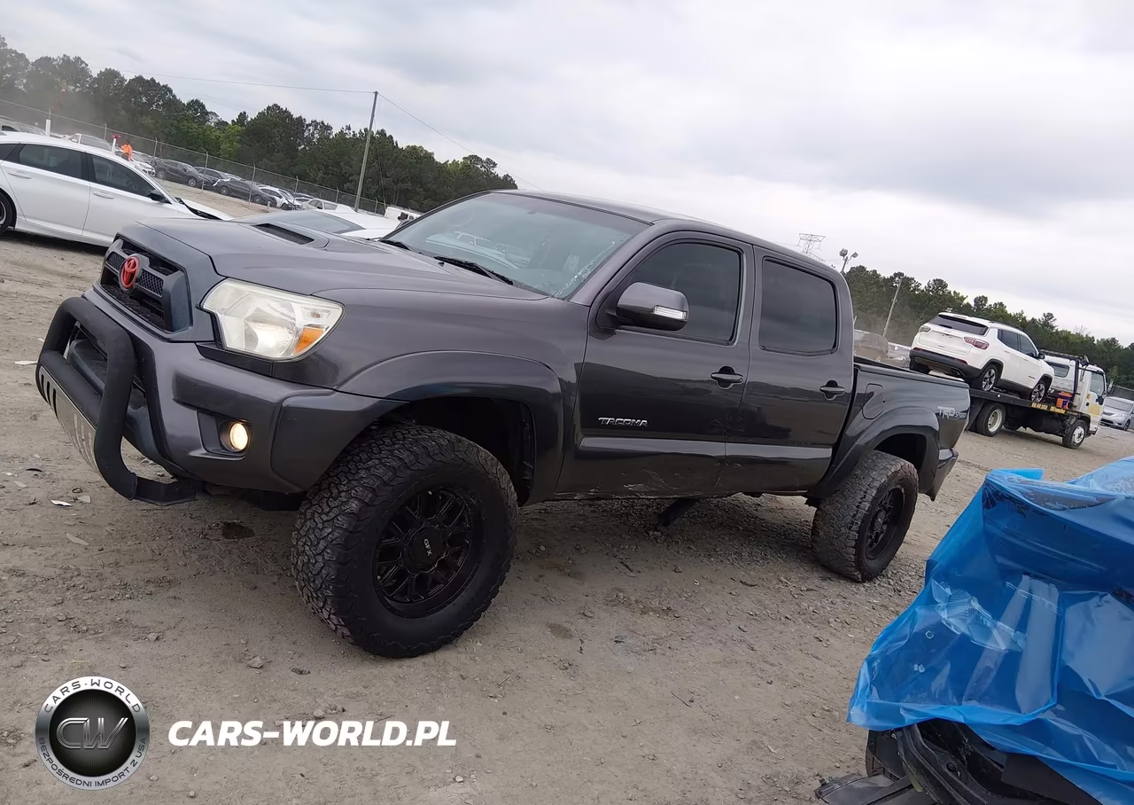 2015 Toyota Tacoma Base V6 VIN:5TFLU4EN7FX120696 - 14