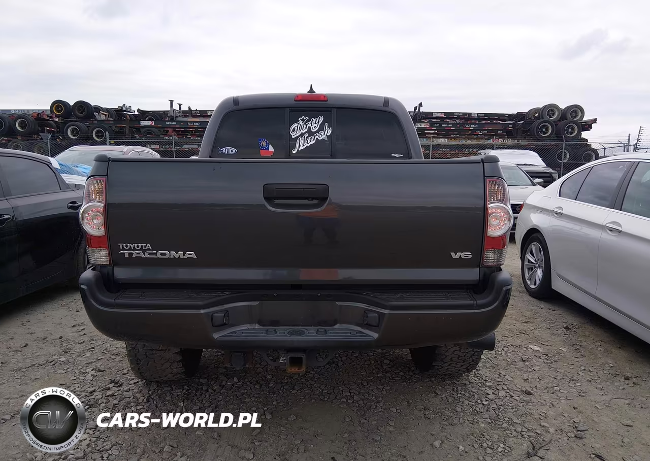 2015 Toyota Tacoma Base V6 VIN:5TFLU4EN7FX120696 - 16