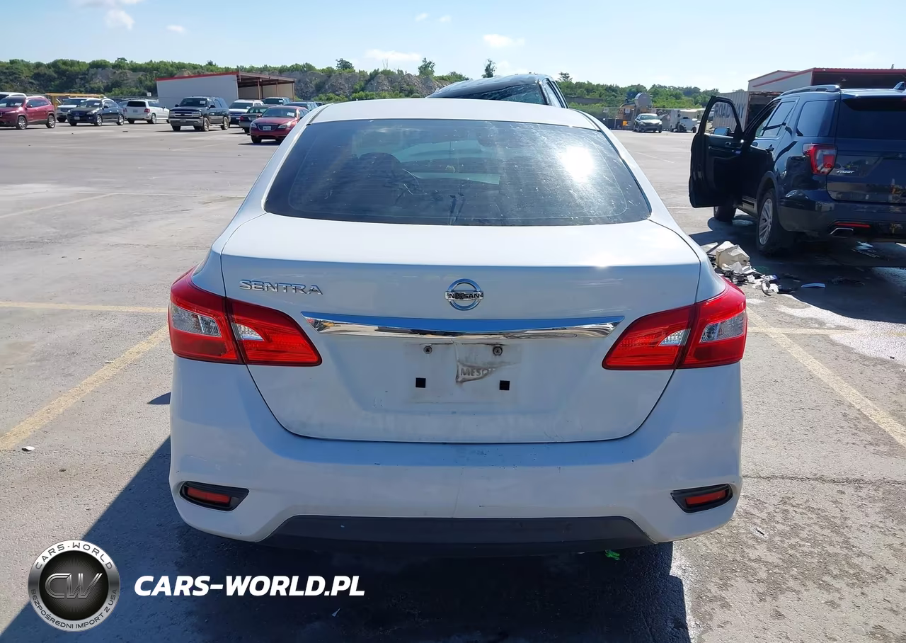 2017 Nissan Sentra S VIN:3N1AB7AP7HY324571 - 17
