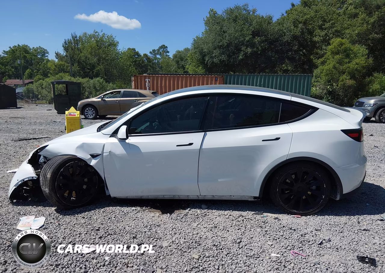 2022 Tesla Model Y Long Range Dual Motor All-Wheel Drive VIN:7SAYGAEE9NF308739 - 14