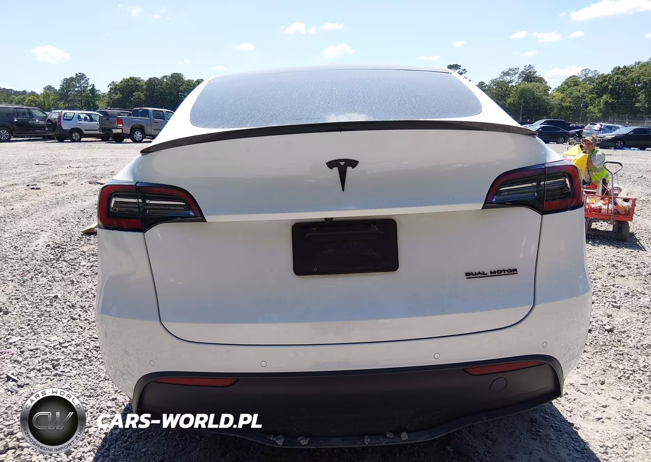 2022 Tesla Model Y Long Range Dual Motor All-Wheel Drive VIN:7SAYGAEE9NF308739 - 16