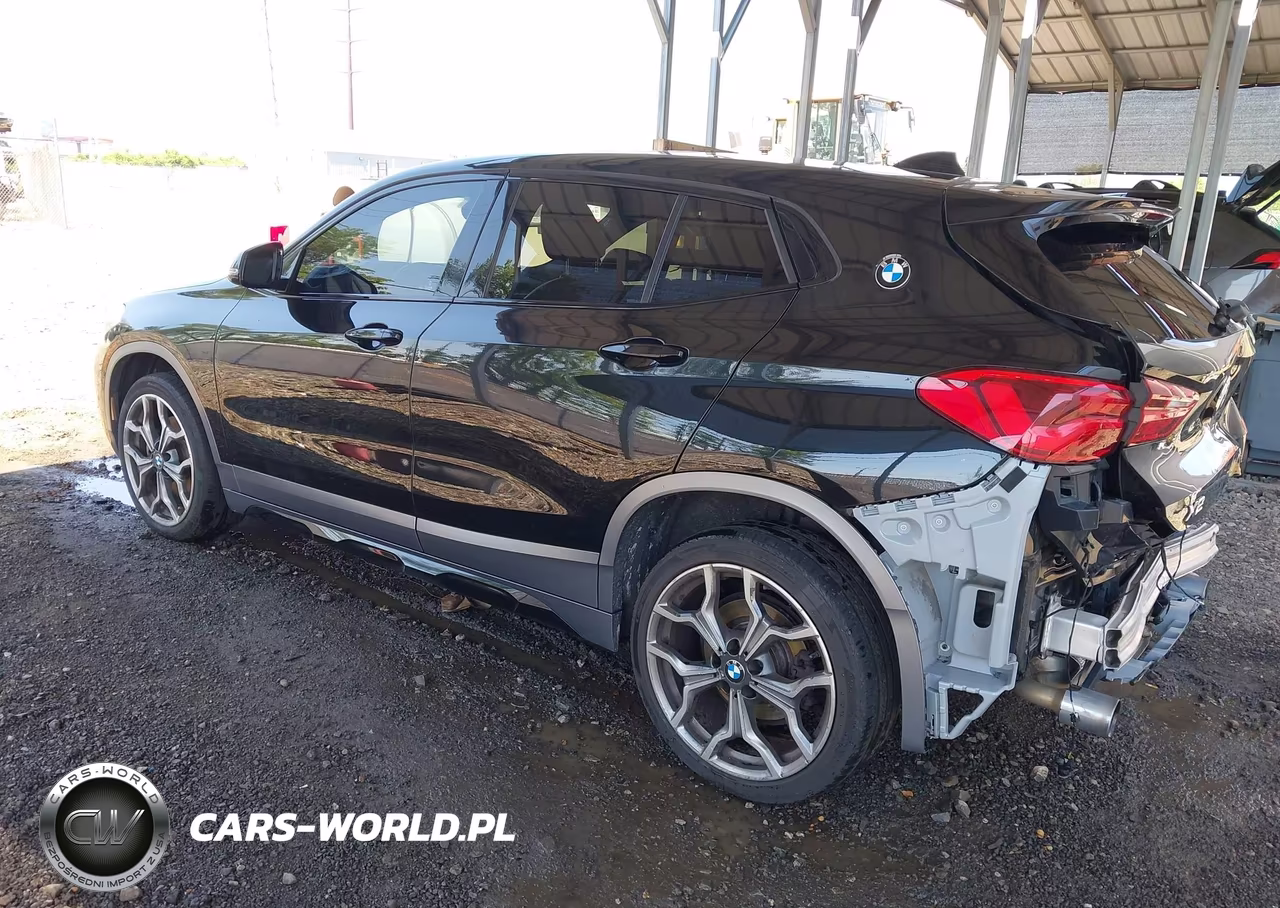 2018 BMW X2 xDrive28I VIN:WBXYJ5C37JEF73832 - 3