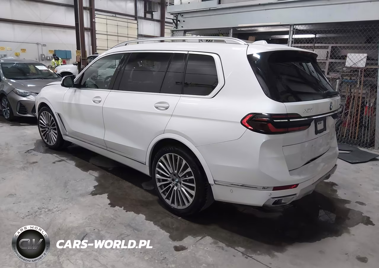 2024 BMW X7 xDrive40I VIN:5UX23EM0XR9S24066 - 3