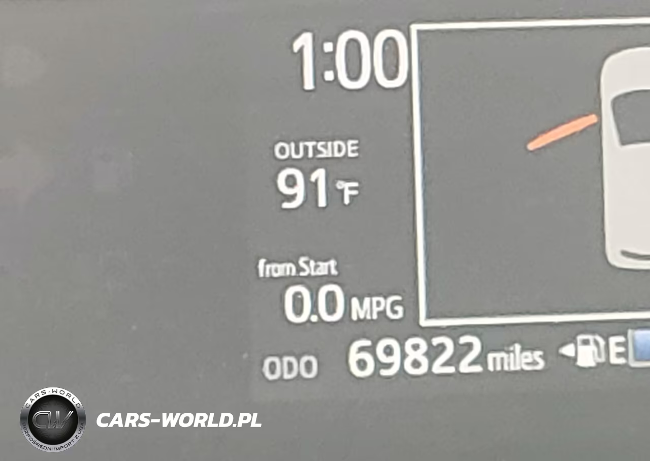 2018 Toyota Prius C One VIN:JTDKDTB34J1613756 - 16