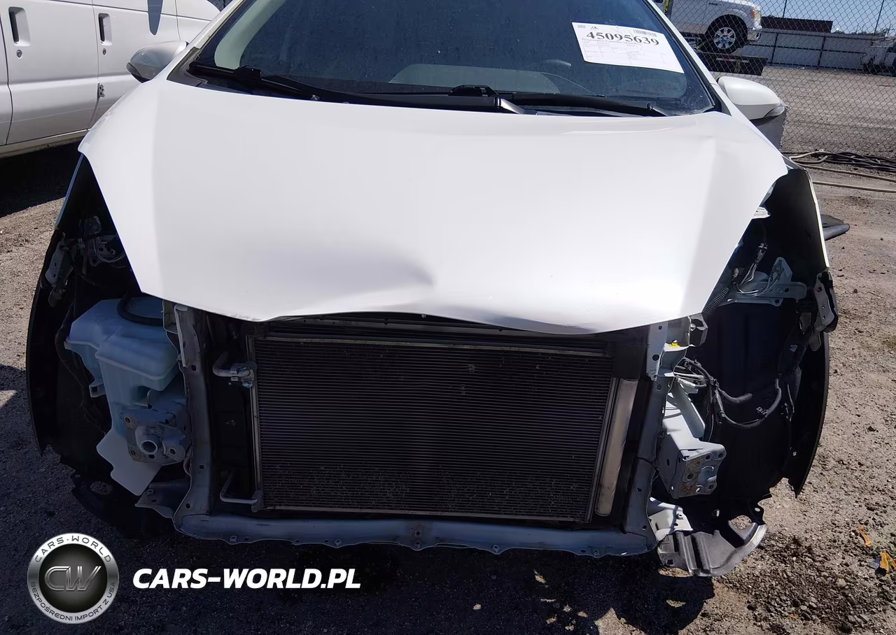 2018 Toyota Prius C One VIN:JTDKDTB34J1613756 - 6