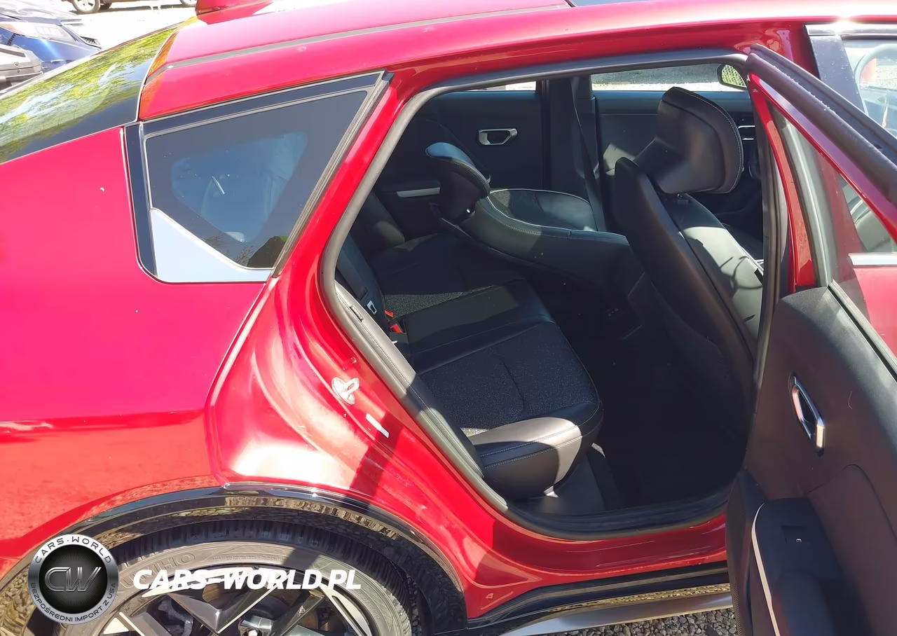 2025 Kia K4 Gt-Line VIN:3KPFW4DE5SE044656 - 8