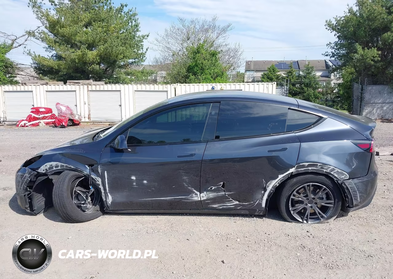 2024 Tesla Model Y Long Range Dual Motor All-Wheel Drive VIN:7SAYGDEE9RA329434 - 14