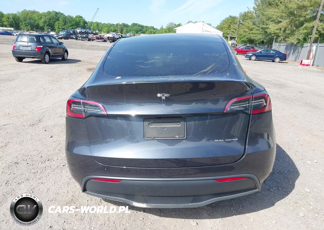 2024 Tesla Model Y Long Range Dual Motor All-Wheel Drive VIN:7SAYGDEE9RA329434 - 16