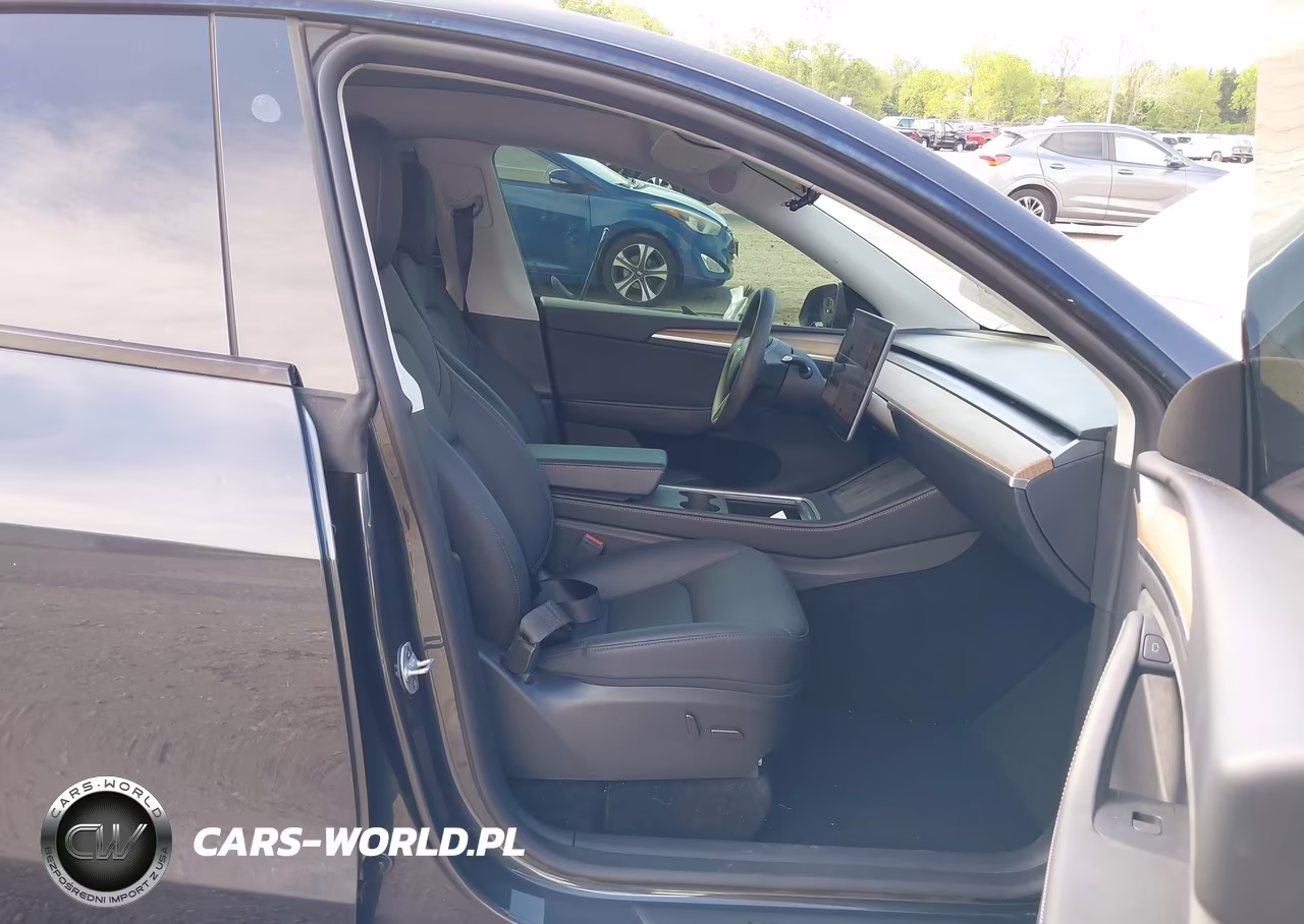 2024 Tesla Model Y Long Range Dual Motor All-Wheel Drive VIN:7SAYGDEE9RA329434 - 5