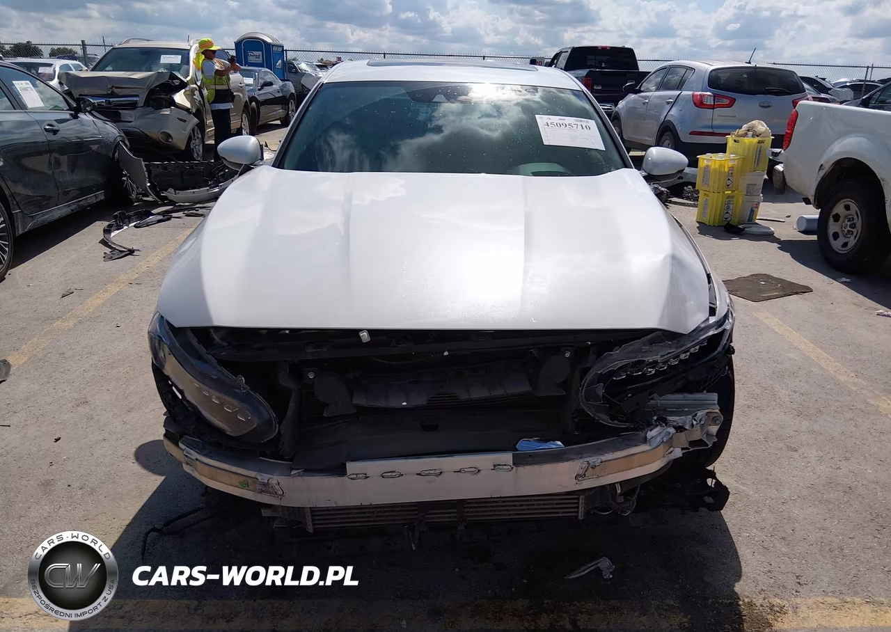 2018 Honda Accord Touring VIN:1HGCV1F92JA161067 - 13