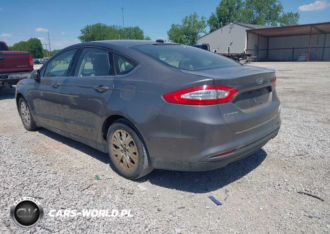 2014 Ford Fusion S VIN:3FA6P0G71ER108553 - 3