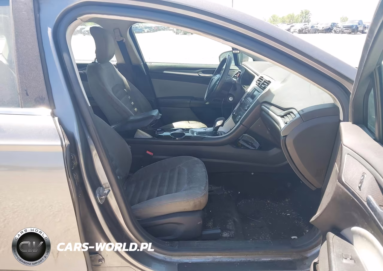 2014 Ford Fusion S VIN:3FA6P0G71ER108553 - 5