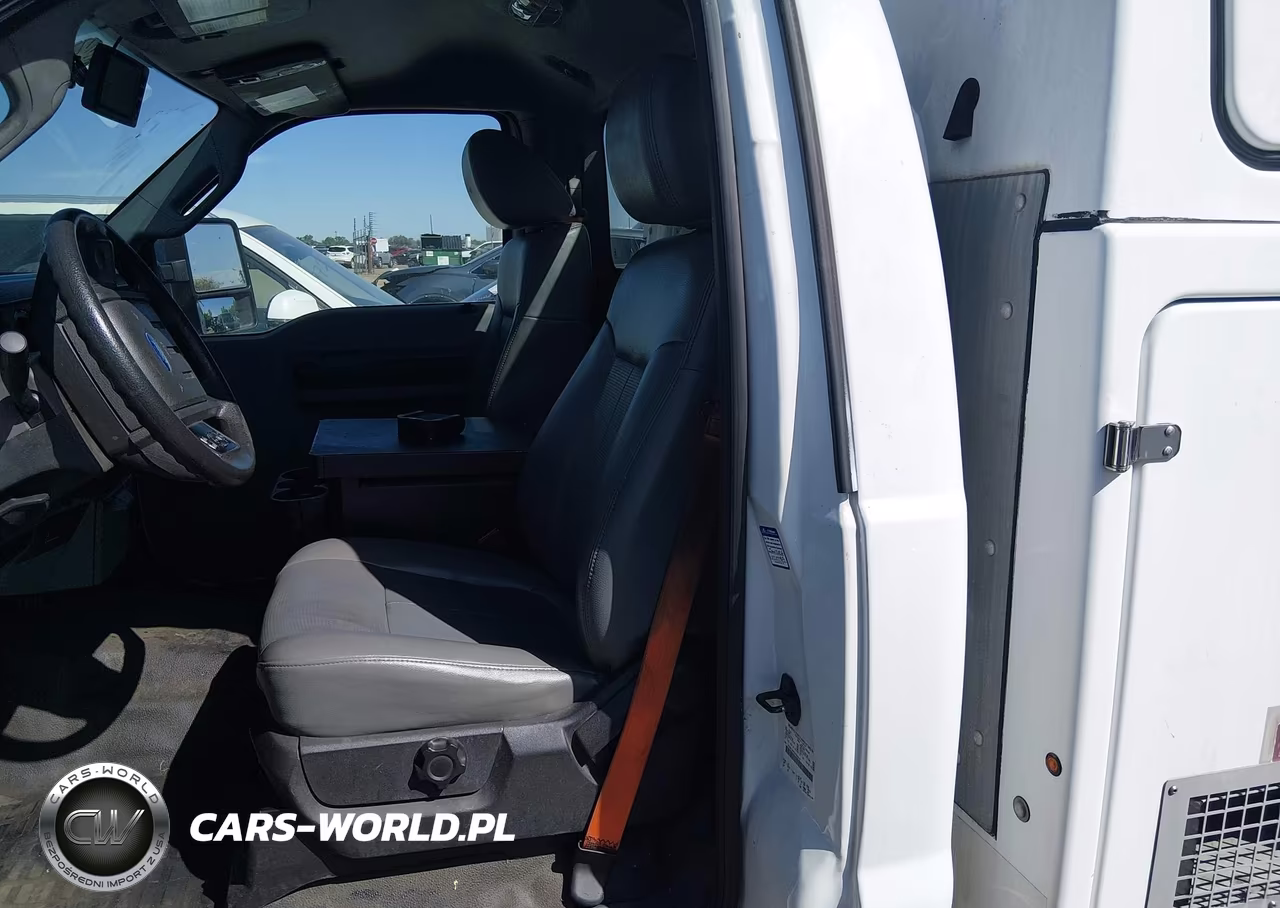 2013 Ford F350 Super Duty Utility - Service Truck VIN:1FDRF3A60DEB92616 - 7