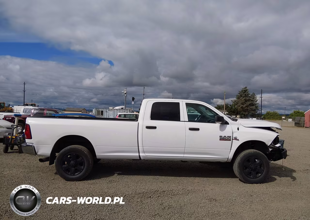 2016 Ram 3500 Tradesman VIN:3C63R3GLXGG318936 - 14