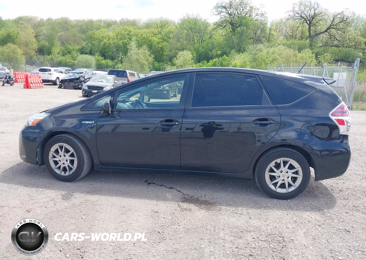 2015 Toyota Prius V Two VIN:JTDZN3EU5FJ033553 - 14