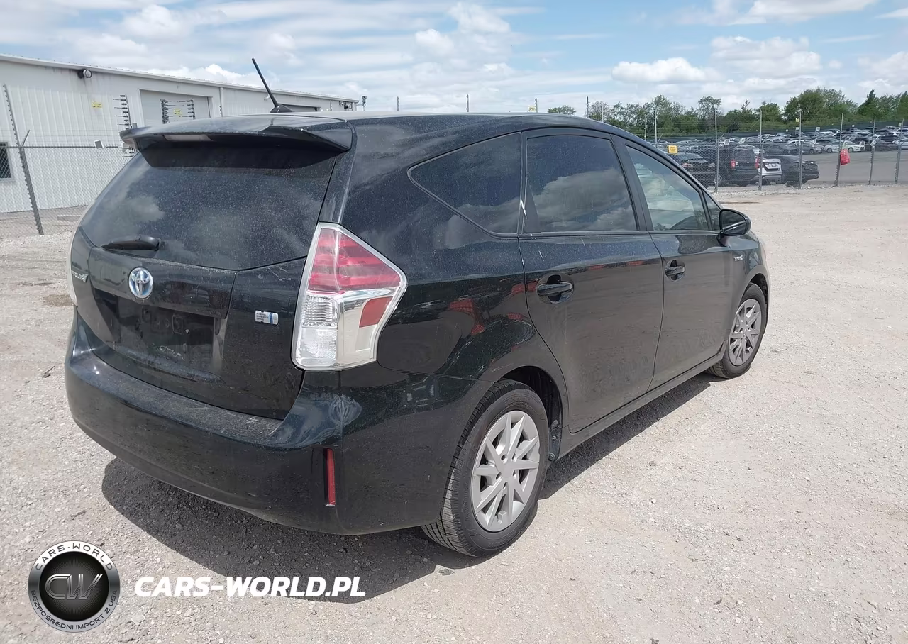 2015 Toyota Prius V Two VIN:JTDZN3EU5FJ033553 - 4