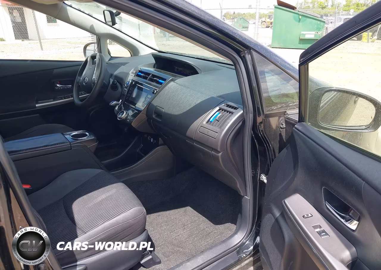 2015 Toyota Prius V Two VIN:JTDZN3EU5FJ033553 - 5