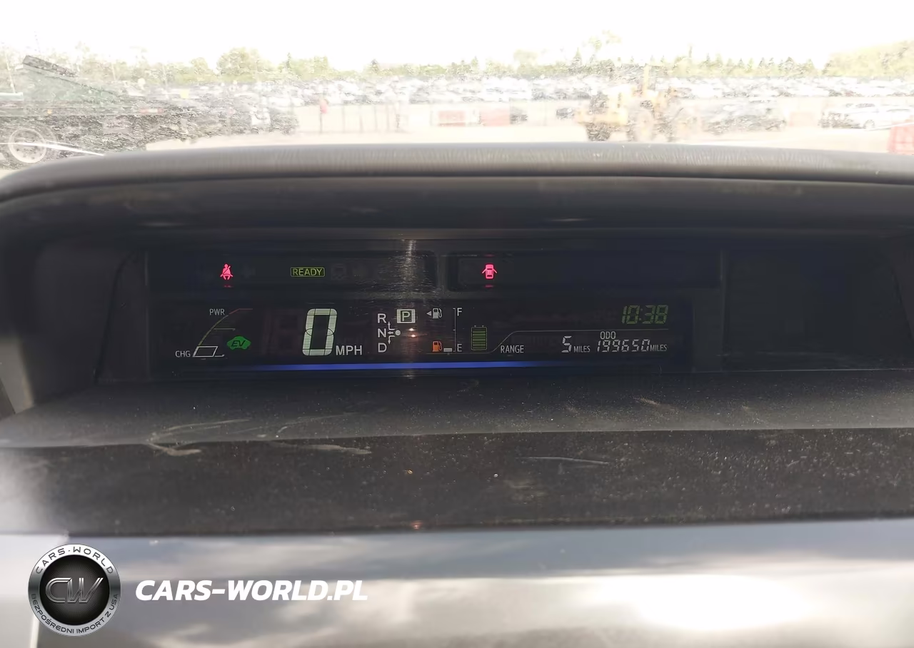 2015 Toyota Prius V Two VIN:JTDZN3EU5FJ033553 - 7