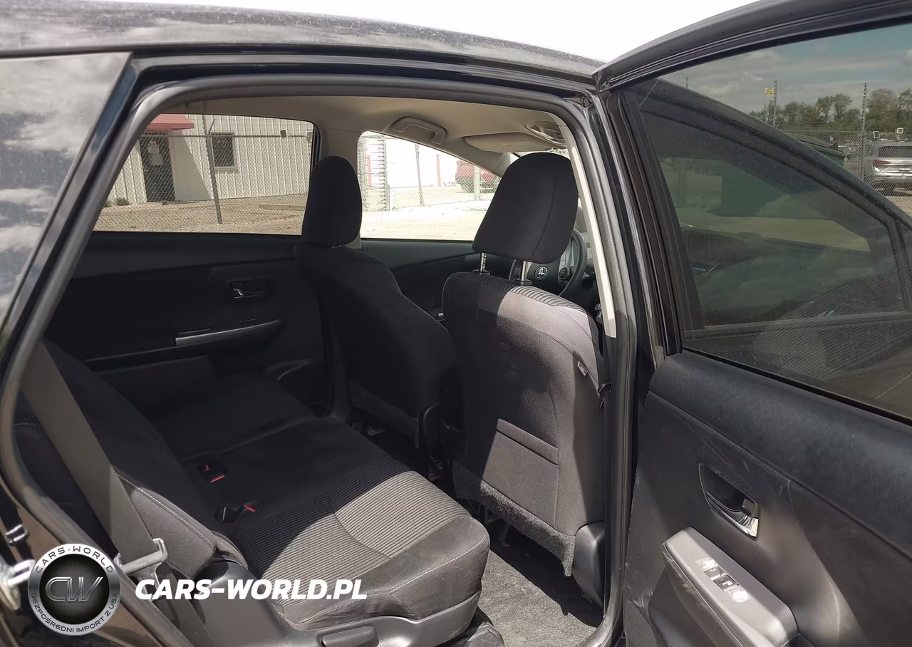 2015 Toyota Prius V Two VIN:JTDZN3EU5FJ033553 - 8