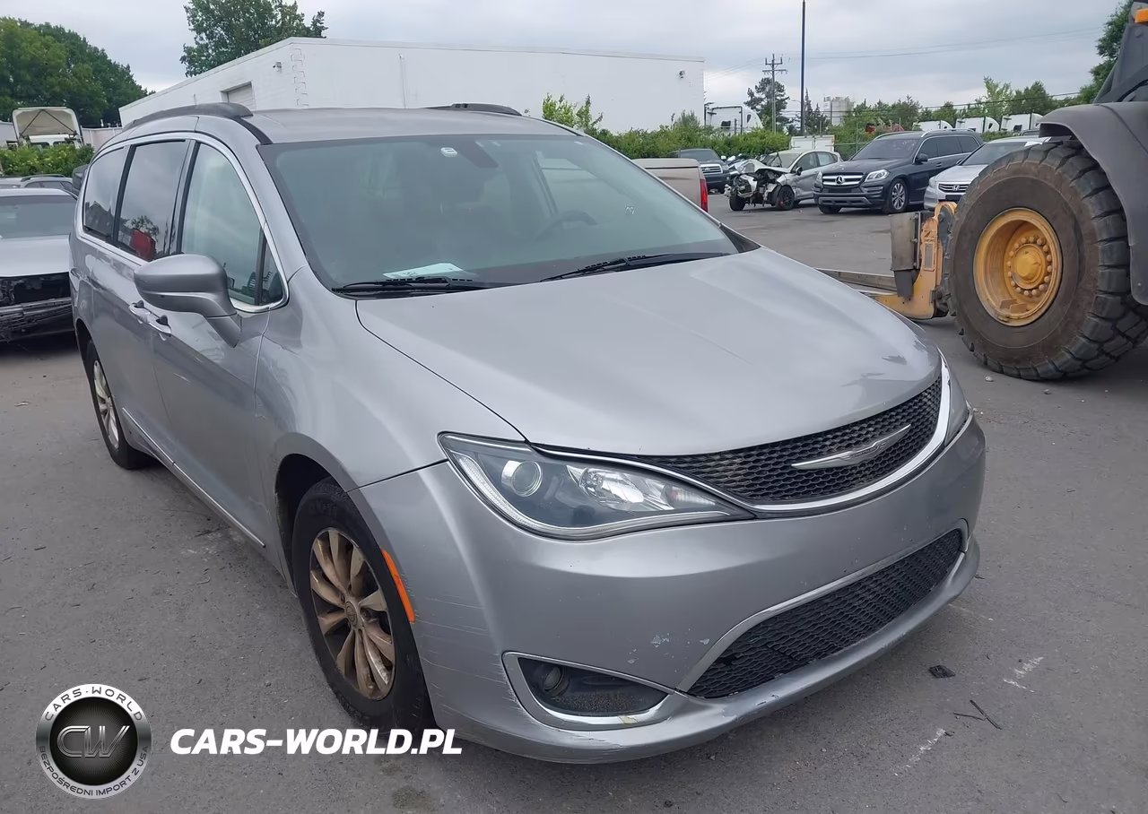 Główne zdjęcie 2017 Chrysler Pacifica Touring-L