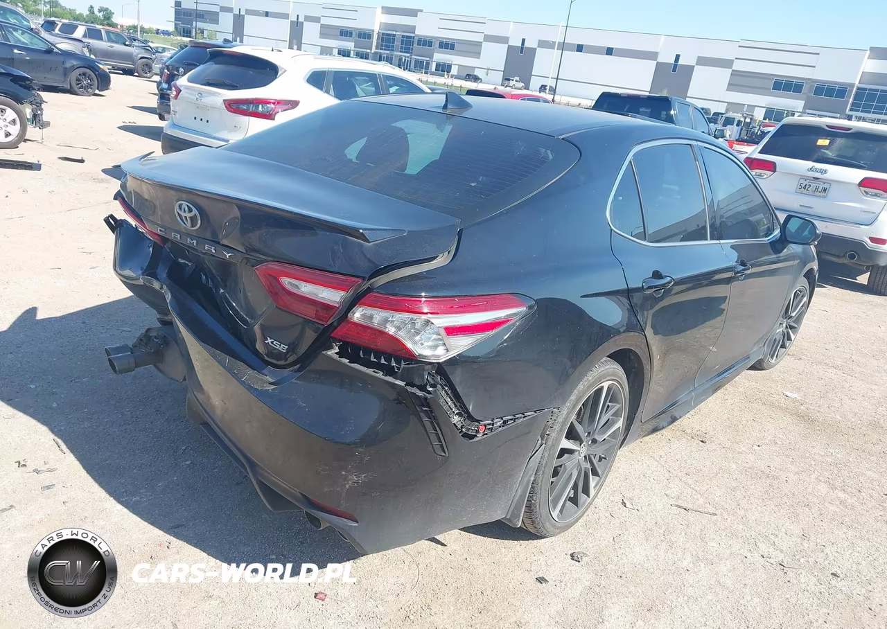 2019 Toyota Camry Xse VIN:4T1B61HK3KU814492 - 4