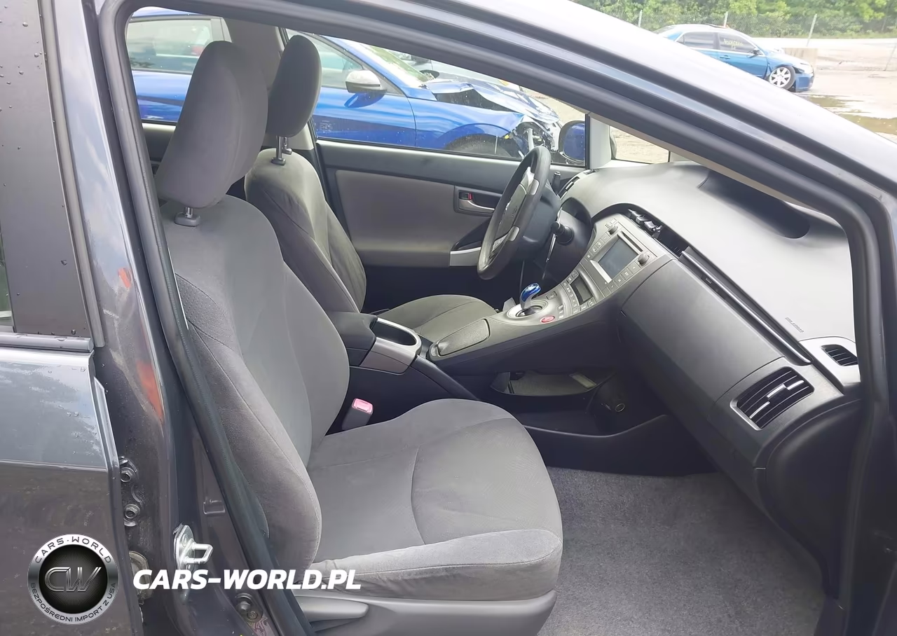 2012 Toyota Prius Two VIN:JTDKN3DU3C1521656 - 5