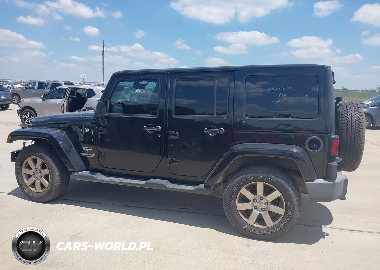 2015 Jeep Wrangler Unlimited Sahara VIN:1C4HJWEGXFL674690 - 14