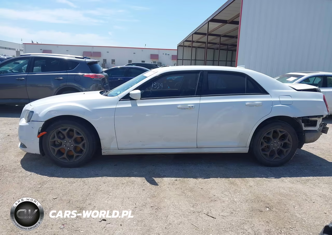 2016 Chrysler 300 300S Alloy Edition VIN:2C3CCAGG3GH262179 - 15