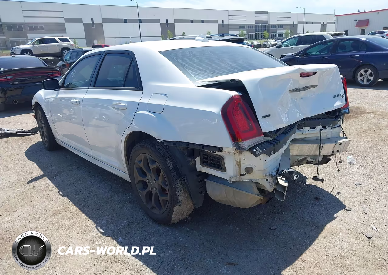 2016 Chrysler 300 300S Alloy Edition VIN:2C3CCAGG3GH262179 - 3