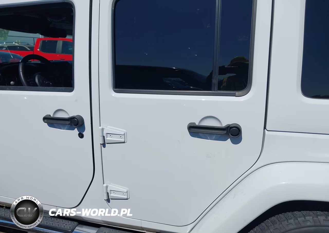 2014 Jeep Wrangler Unlimited Sahara VIN:1C4BJWEG0EL164790 - 14