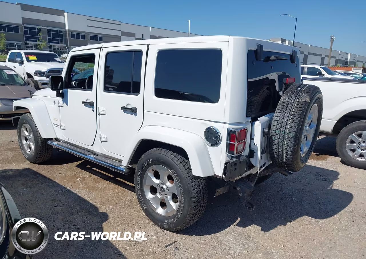 2014 Jeep Wrangler Unlimited Sahara VIN:1C4BJWEG0EL164790 - 3