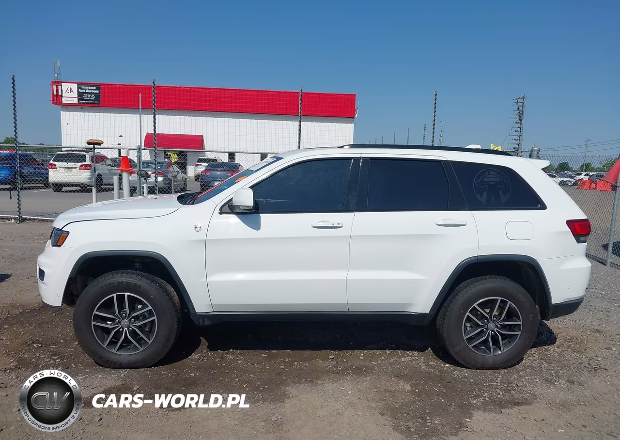 2018 Jeep Grand Cherokee Trailhawk 4X4 VIN:1C4RJFLG4JC365622 - 15