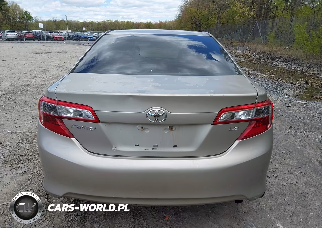 2013 Toyota Camry Le VIN:4T1BF1FK2DU701347 - 16