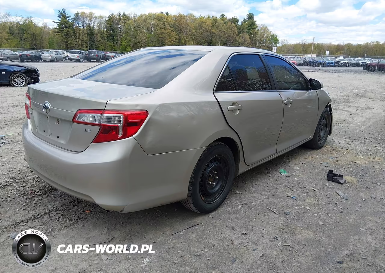 2013 Toyota Camry Le VIN:4T1BF1FK2DU701347 - 4