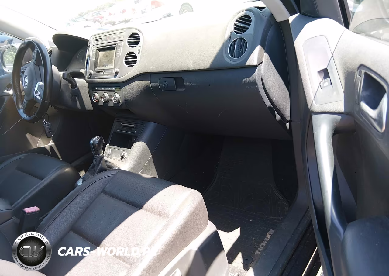 2016 Volkswagen Tiguan S VIN:WVGAV7AX6GW572350 - 5