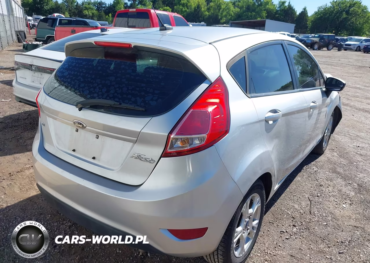 2014 Ford Fiesta Se VIN:3FADP4EJ4EM118181 - 4