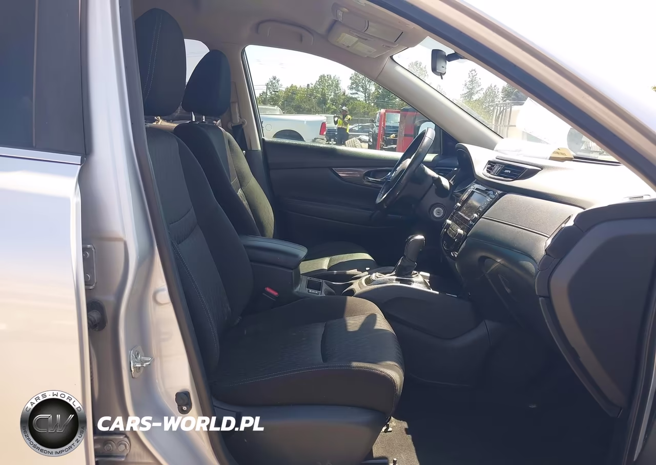 2019 Nissan Rogue S VIN:JN8AT2MT7KW266390 - 5