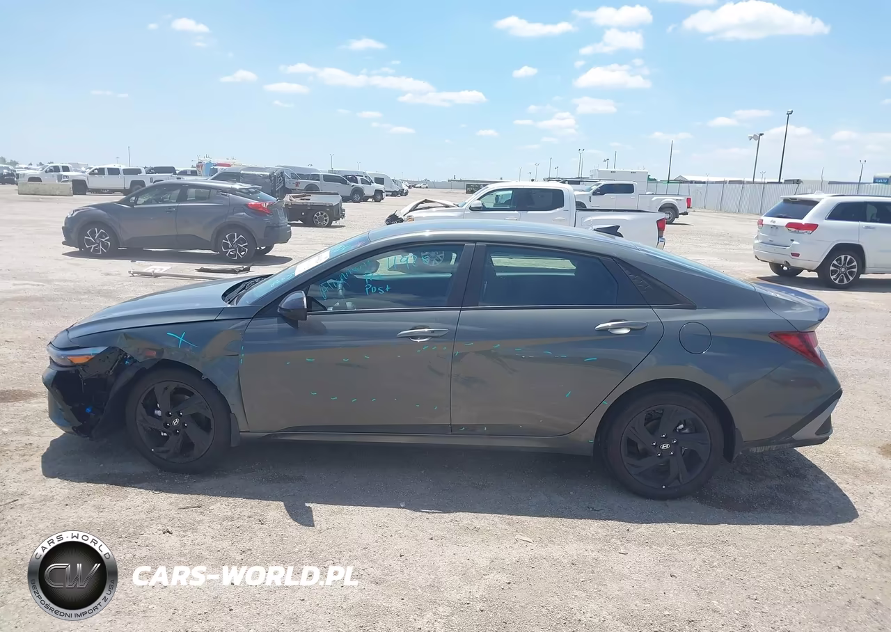 2026 Hyundai Elantra Sel Sport VIN:KMHLM4DG2TU177352 - 14